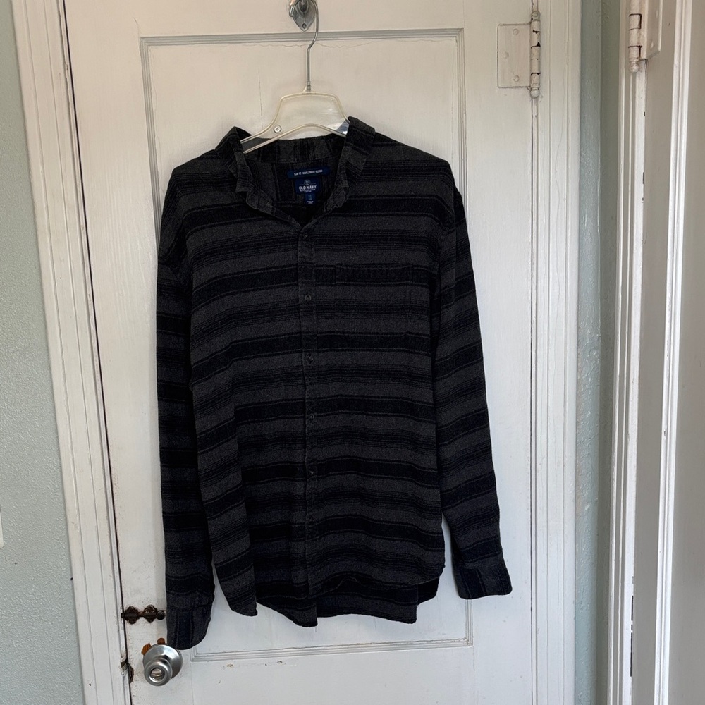 Old Navy Charcoal and Black Slim Fit flannel shirt